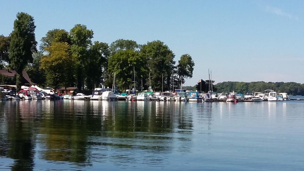 Ferienwohnung Am Schweriner See Raben Steinfeld Esterno foto